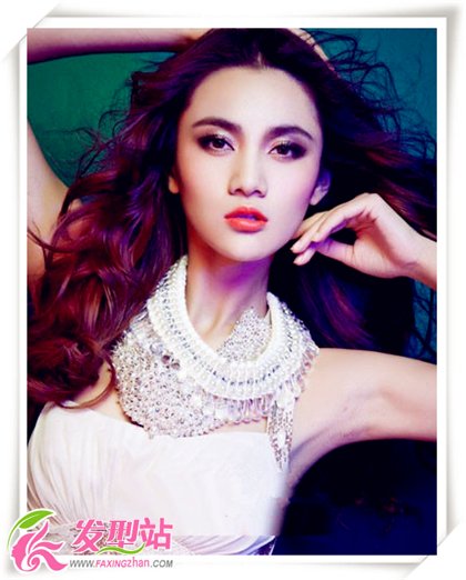 2013���·��ͣ�Ů��������������