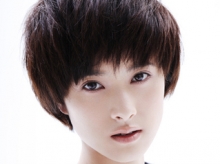 女士短发烫发发型图片 圆脸女士短发发型图片