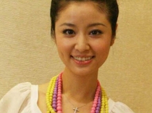丸子头怎么扎_韩式瘦脸丸子头扎发_长发怎么扎丸子头_中长发丸子头扎发
