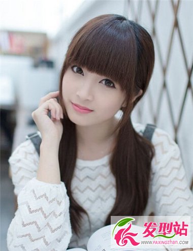 让你重回校园时光的造型 直发发型让你瞬间美丽