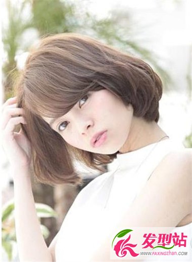 选择适合自己脸型的发型 修颜发型变身小V脸美人