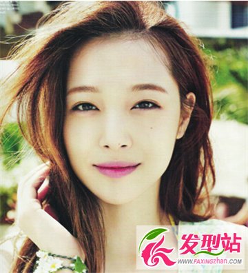 方脸宽脸女生流行发型 选对发型时尚变身