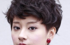 【短发发型 女】短发发型图片2021女_短发烫发发型2021潮女_女生短发烫发发型