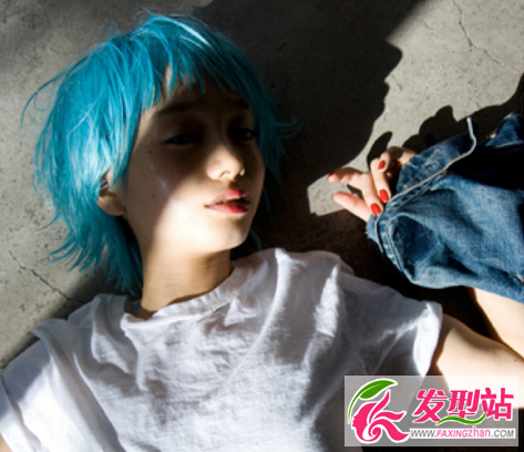蓝色头发