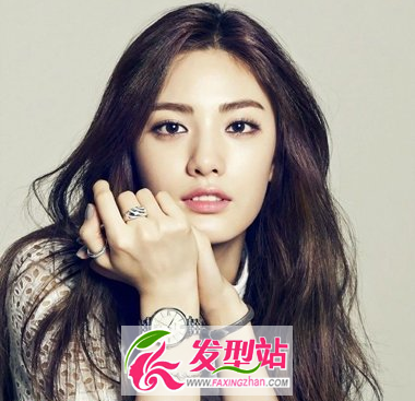 冬季玩转卷发发型 你就是时尚女神