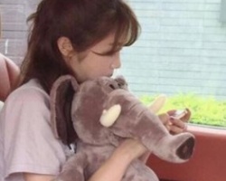 披肩发怎么扎好看图片教程 让你秒变淑女的是好看扎发 披肩发怎么扎好看图片教程 让你秒变淑女的是好看扎发
