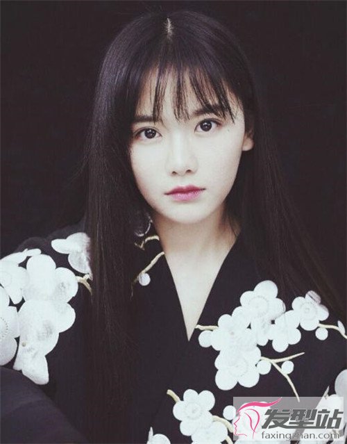 直发发型中长发