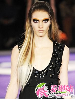 רҵָ�� ������ɫ���񴩴�Ь