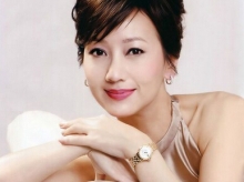 40岁女人发型_40岁中年妇女减龄发型_奔四女性发型