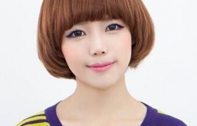 短发美女生活照_美女短发发型_短发美女图片