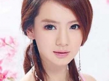 【夏季发型扎法】夏季长发发型扎法_夏季简单扎发教程