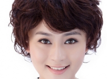 【中年短发烫发发型】女士短发发型_中年女士发型