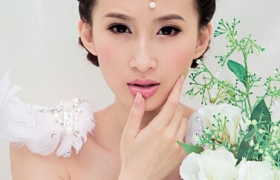 婚纱照发型