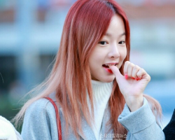 �n��Ů�FEXIDǰ�l(w��i)��ɫ�ǿ�Ⱦ�l(f��) 2026�n����r��Ⱦ�l(f��)�l(f��)�͈DƬ