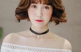 【外翻短发】外翻短发发型女_外翘翻短发图片_短发外翘翻烫发