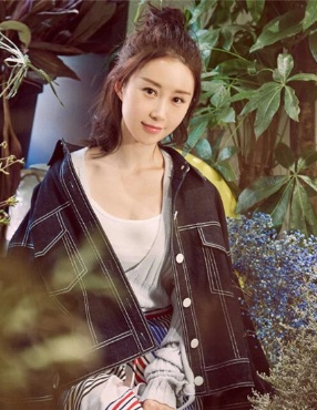 舒畅绝美造型 诠释盛夏魅力