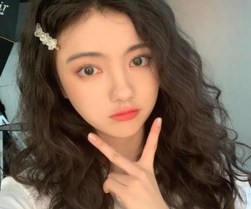 女生QQ小卷爆炸头发型 风格活泼可爱而且手拨好整理