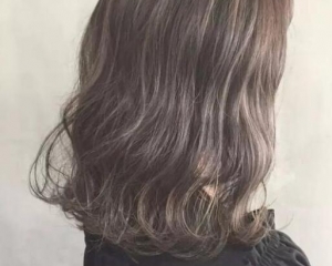 齐肩头发烫好看图片大全 可盐可甜短发也能很有女人味