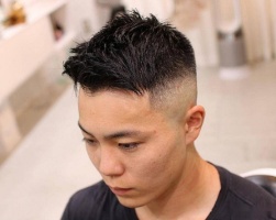 2026高个子男生适合什么发型推荐 纹理短发中分齐刘海油头雷根丹迪Undercut经典男生短发造型指南