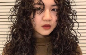 【羊毛卷】减龄羊毛卷发型图片_羊毛卷适合什么脸型