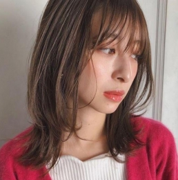 最新款中长发发型推荐 甜美温柔不失时尚