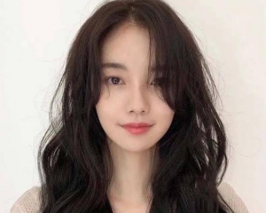 韩式波浪长发发型图片 尽显十足优雅范颜值翻倍